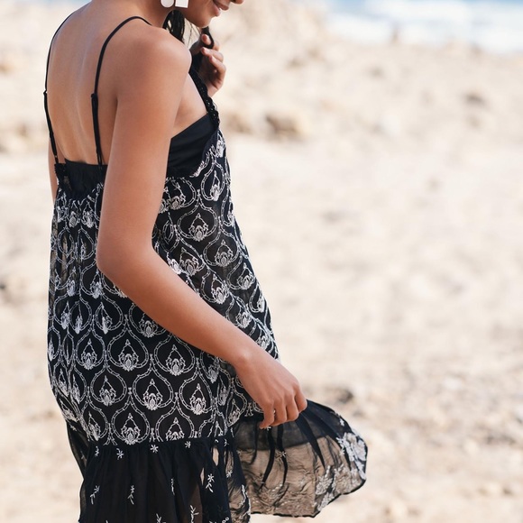 ✨ Anthropologie Sheer Embroidered Mini Dress Sz S - Picture 3 of 6